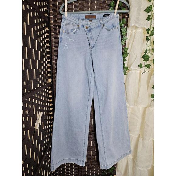 Judy Blue Other - Judy Blue Retro Wide Light Wash Denim Jeans Size 3/26